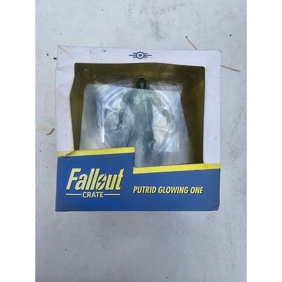 Fallout Creat Putrid Glowing One Plastic Action Figure Kids Toy - Picture 5 of 5